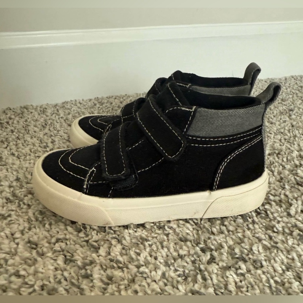 Old Navy Toddler Boy Velcro Sneakers